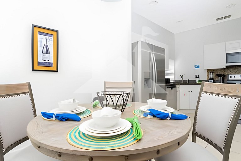 Disney 4BR Home + Pool & Themed Bedrooms