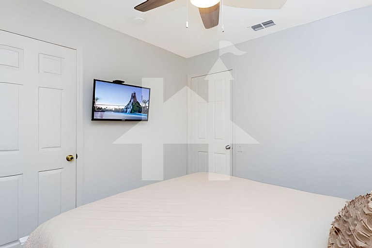 Disney 4BR Home + Pool & Themed Bedrooms