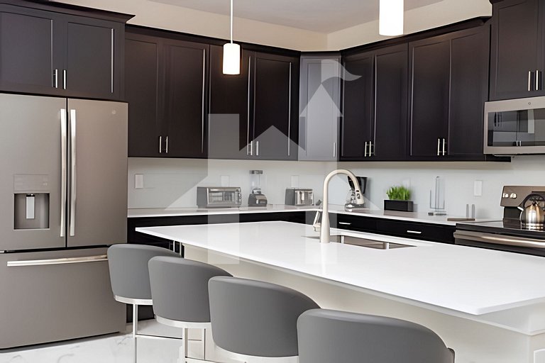 Vacation Home Near Disney, 5 bedrooms