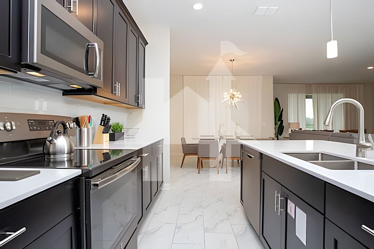 Vacation Home Near Disney, 5 bedrooms