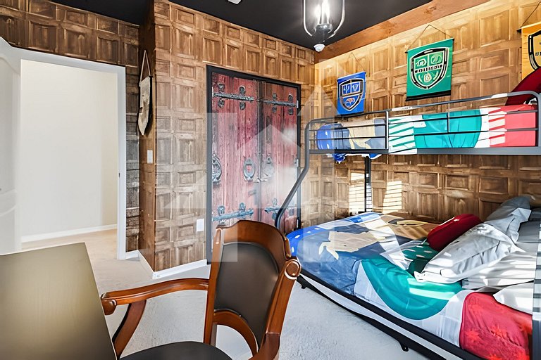 Vacation Home Near Disney, 4 bedrooms