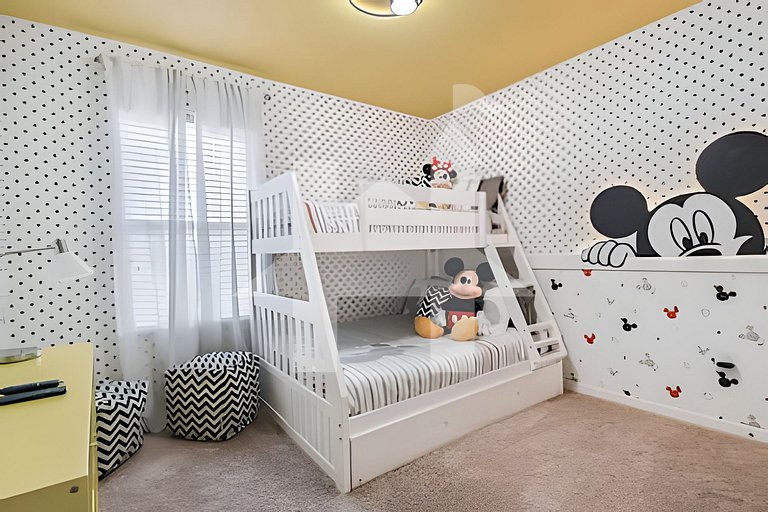 Vacation Home Near Disney, 4 bedrooms