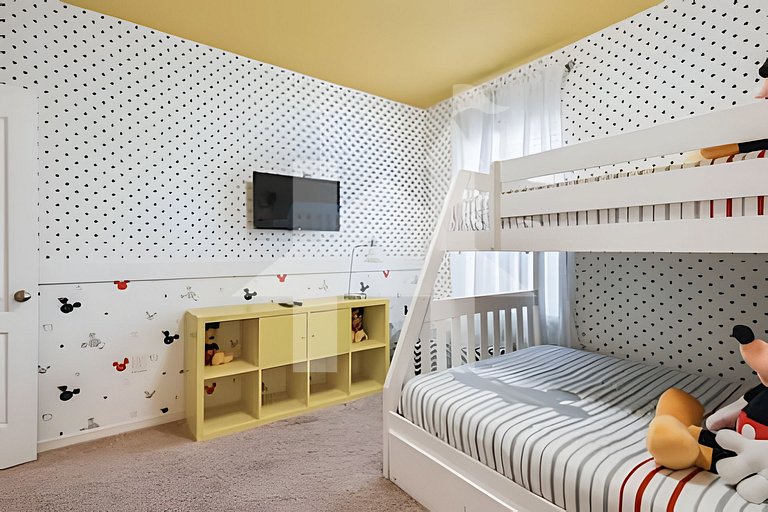 Vacation Home Near Disney, 4 bedrooms