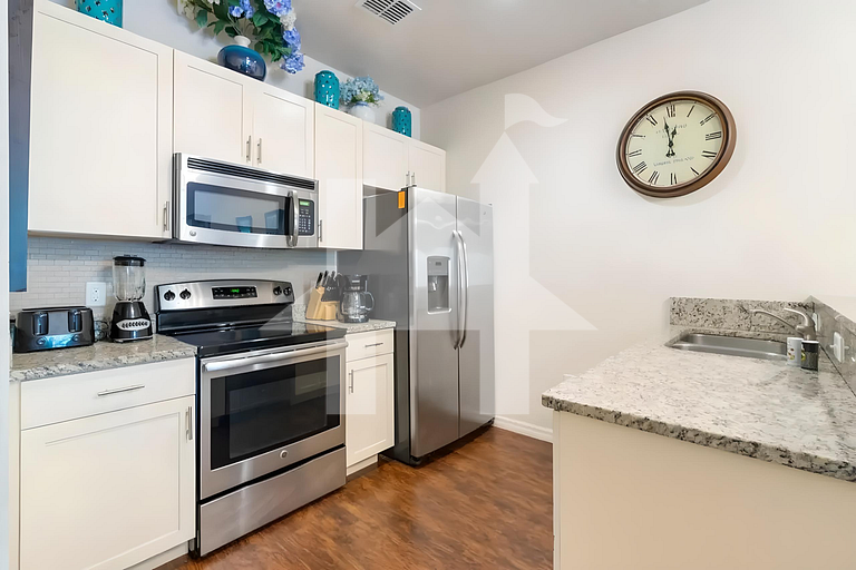 3BR Home w/ Resort Pool & Game Room