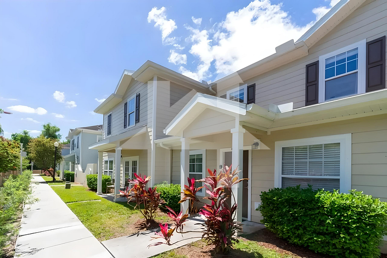 3BR Home w/ Resort Pool & Game Room