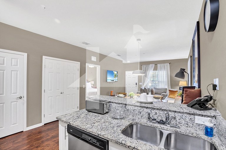 3BR West Lucaya w/ Pool & Jacuzzi – Near Disney