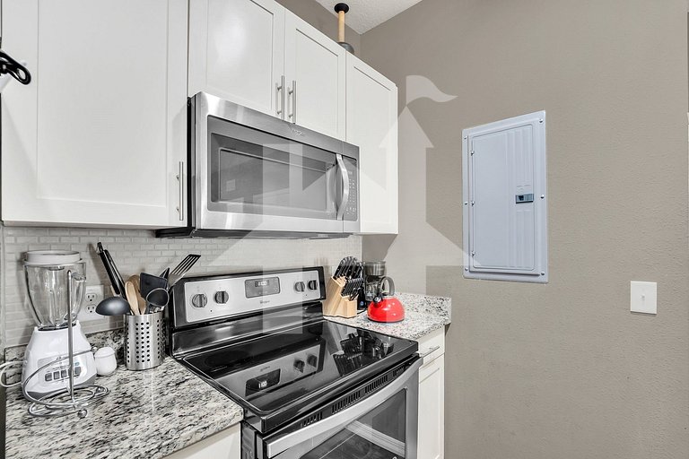 3BR West Lucaya w/ Pool & Jacuzzi – Near Disney