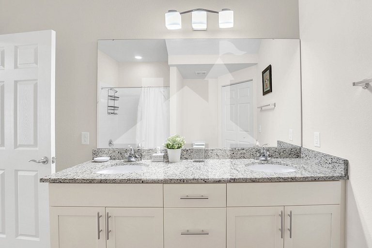 Casa 3Q West Lucaya c/ Piscina – Perto da Disney