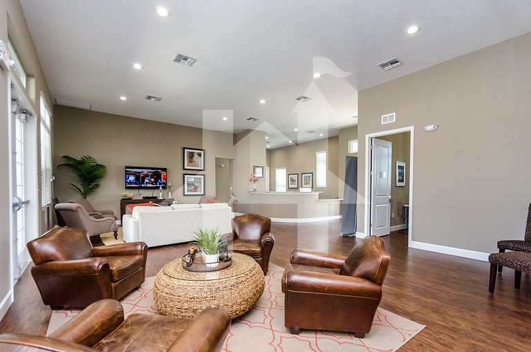 Casa 3Q West Lucaya c/ Piscina – Perto da Disney