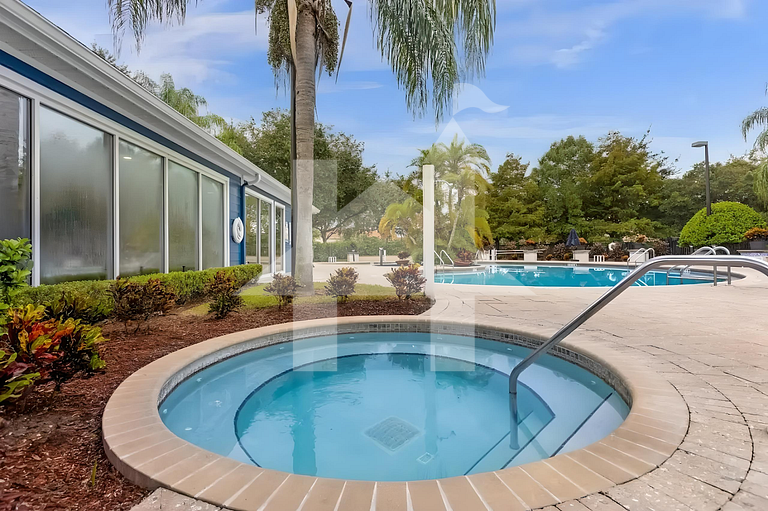 3 Bedroom Townhome at Lucaya Resort Close to Disney