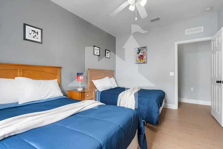 Espaçosa Casa de 3 quartos perto da Disney em condomínio fec