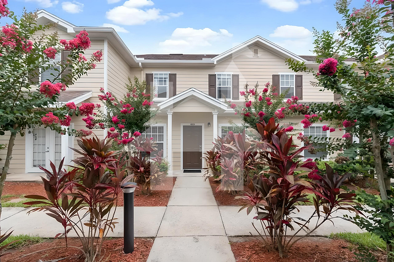 3 Bedroom Townhome at Lucaya Resort Close to Disney