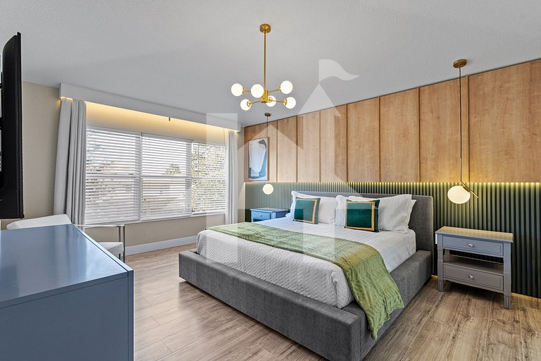 Windsor Hills 6BR Home, Private Pool + Game Room