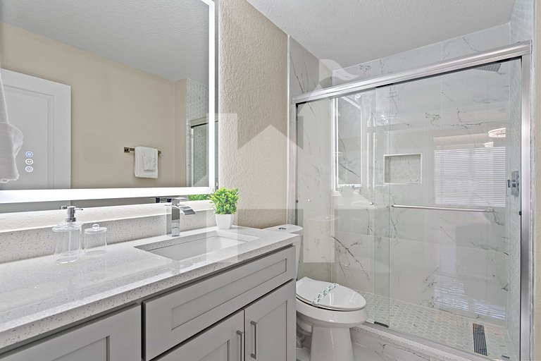 Windsor Hills 6BR Home, Private Pool + Game Room