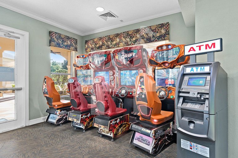 Family 6BR Villa w/ Marvel Game Room & Pool