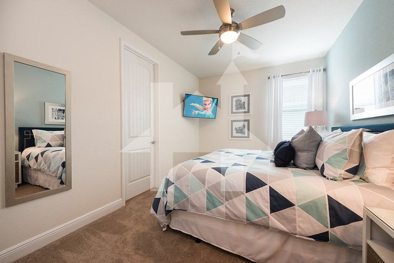 Vacation Home Near Disney, 9 bedrooms