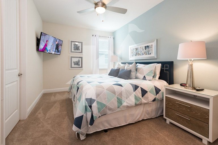 Vacation Home Near Disney, 9 bedrooms