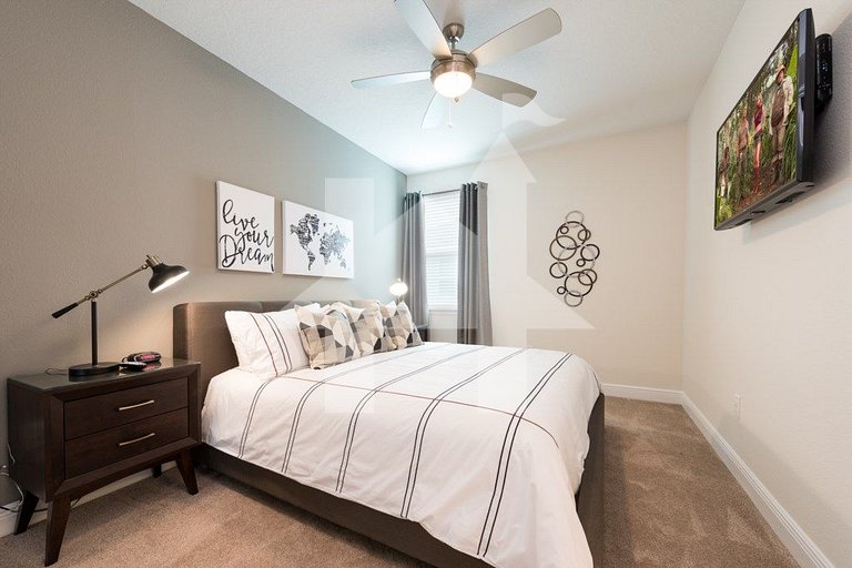 Vacation Home Near Disney, 9 bedrooms