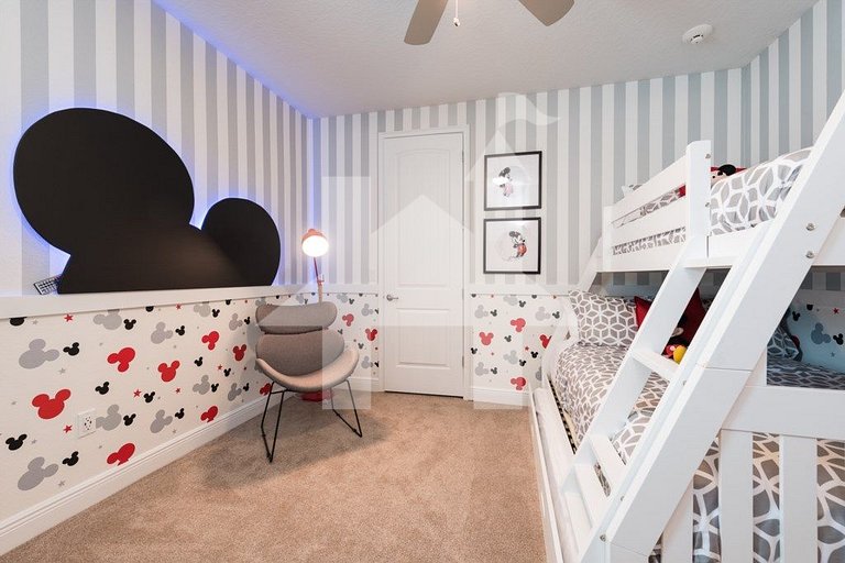 Casa de Férias Perto da Disney - 9 Quartos