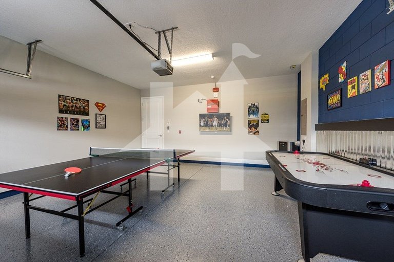 7696 Luxurious 9BD Villa w/Game Room + Themed Rooms