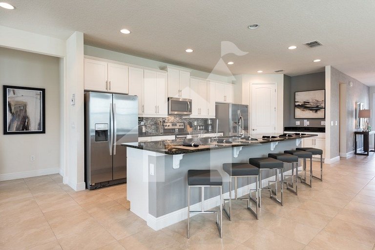 7696 Luxurious 9BD Villa w/Game Room + Themed Rooms