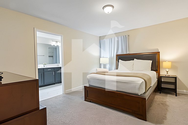 Vacation Home Near Disney, 5 bedrooms