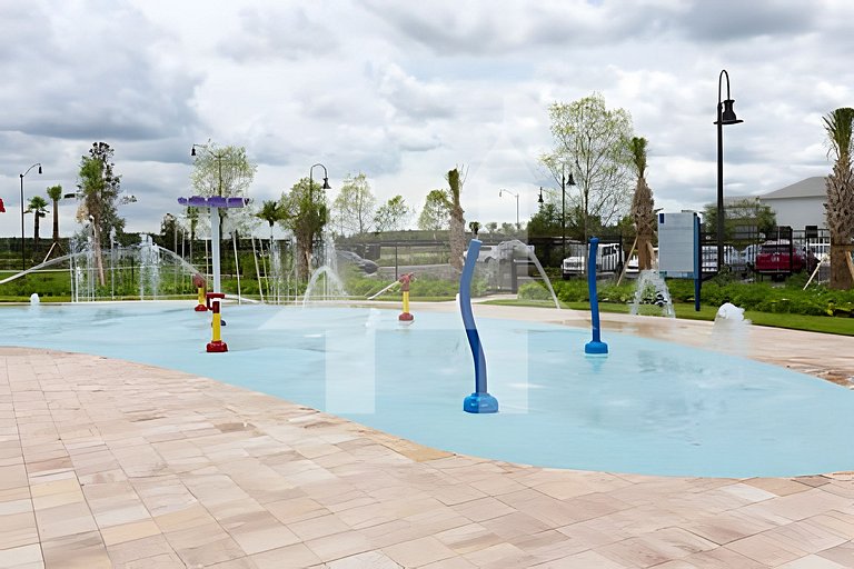 Ampla Casa de 5 Quartos c/ Piscina Privativa, Perto da Disne