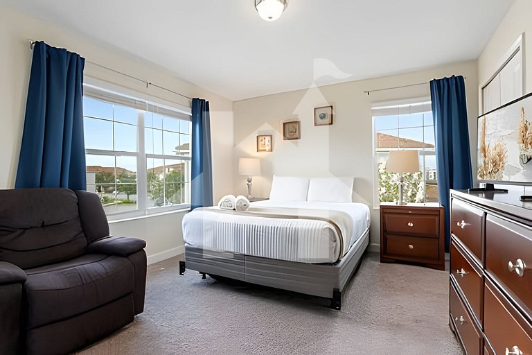 Vacation Home Near Disney, 5 bedrooms