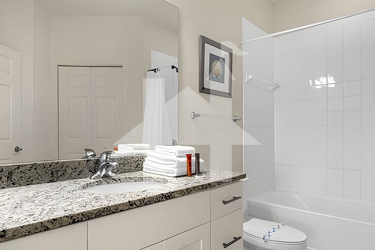 Magical 4BR Home – Gated Community, Near Disney