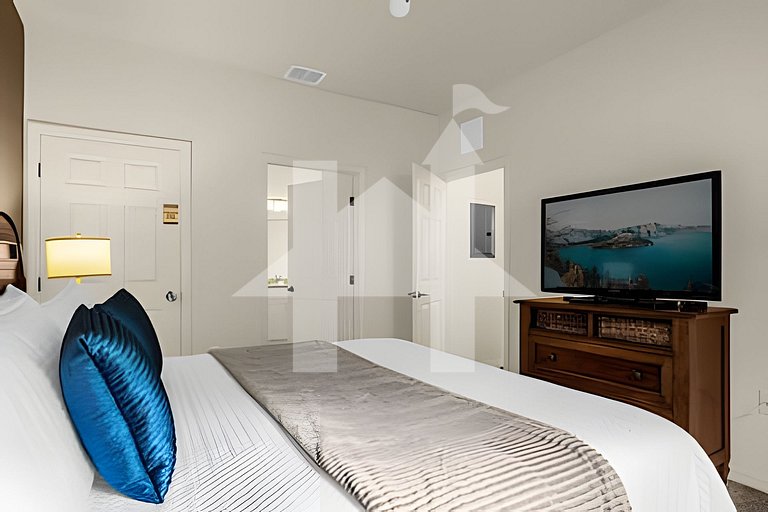 4BR Retreat w/ Pool Access 10min to Disney