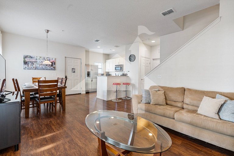 4BR Villa w/ Clubhouse – 10 Min to Disney