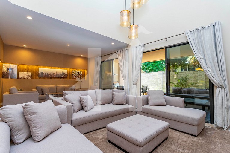 Disney‑Area 3BR Villa w/ Grill Patio & Families