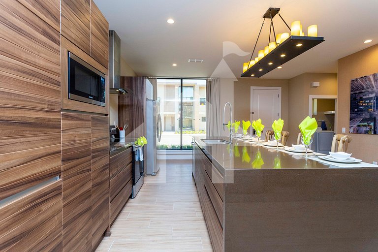 Casa 3Q c/ Área de Churrasco – Próx. Disney