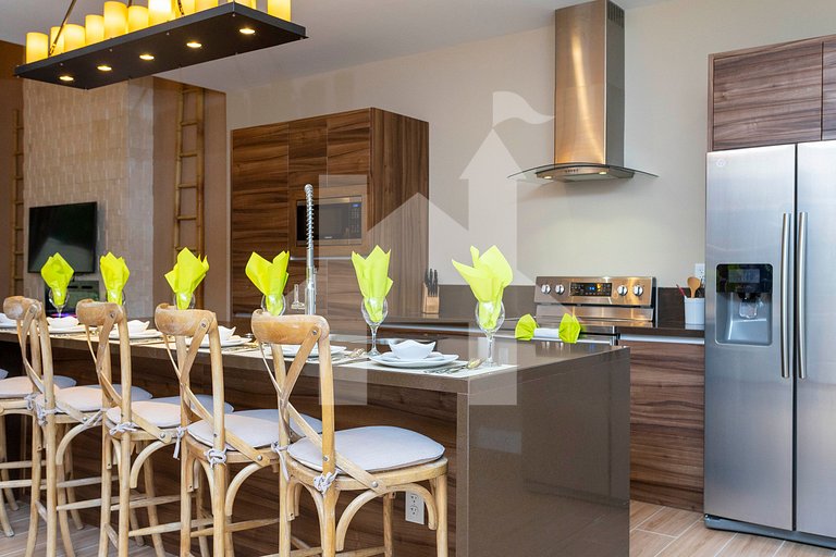 Casa 3Q c/ Área de Churrasco – Próx. Disney