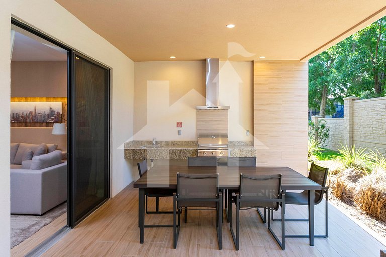 Casa 3Q c/ Área de Churrasco – Próx. Disney