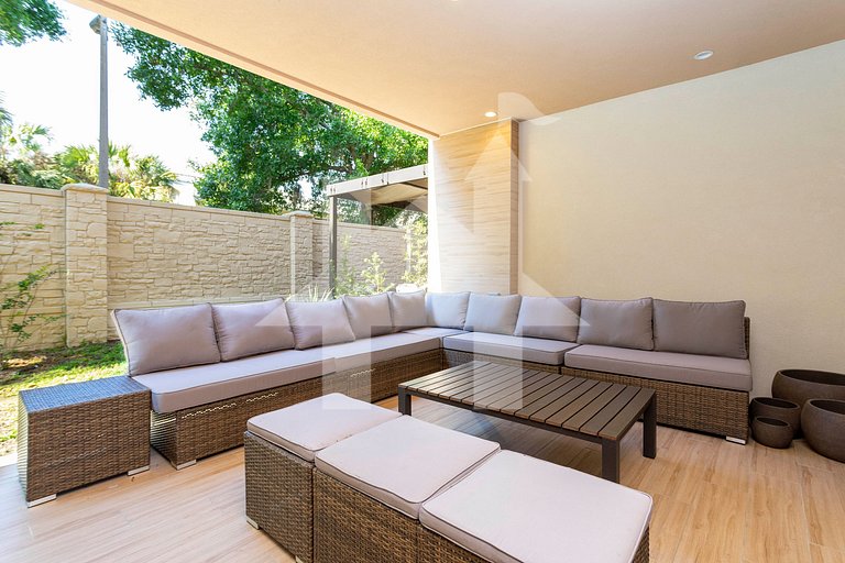 Casa 3Q c/ Área de Churrasco – Próx. Disney