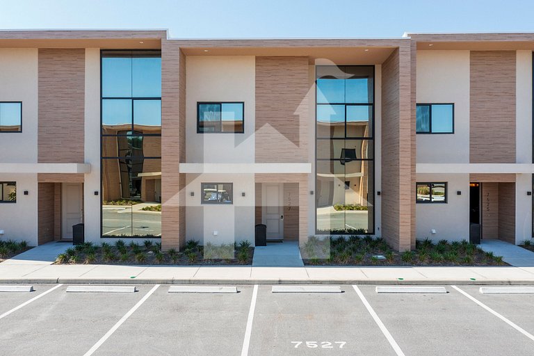 Disney‑Area 3BR Villa w/ Grill Patio & Families