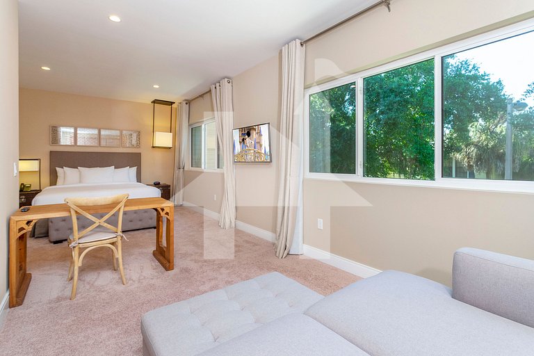 Disney‑Area 3BR Villa w/ Grill Patio & Families