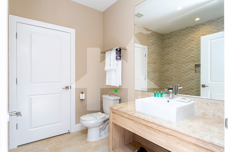 Casa 3Q c/ Área de Churrasco – Próx. Disney