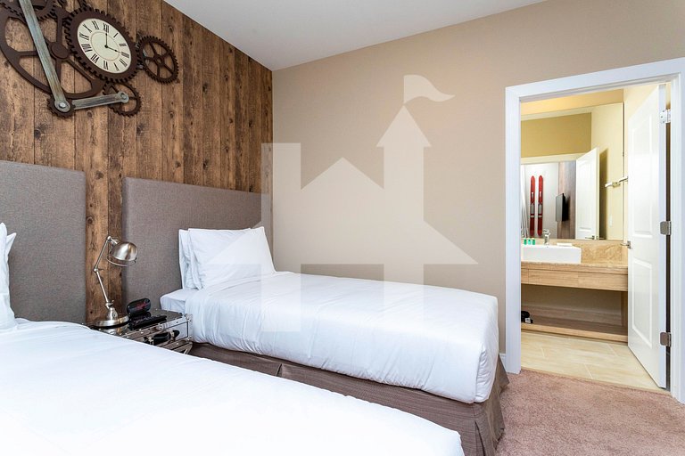 Disney‑Area 3BR Villa w/ Grill Patio & Families