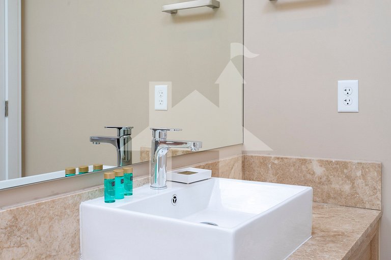 Casa 3Q c/ Área de Churrasco – Próx. Disney