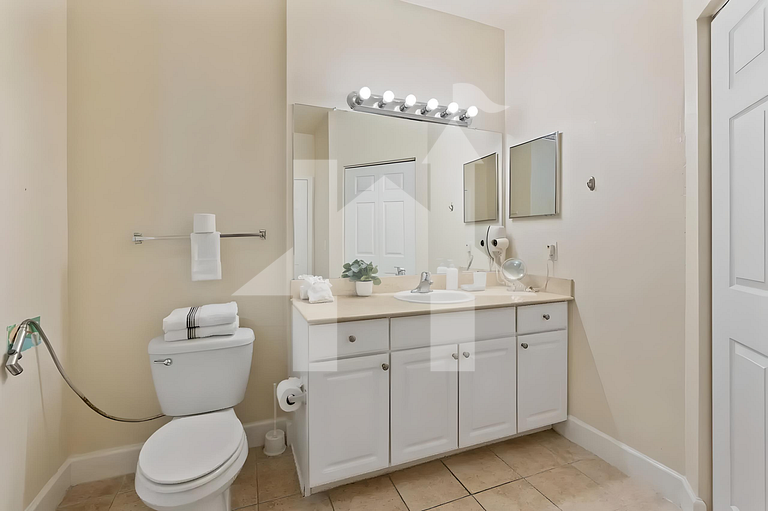 4BR Family Villa – Gated Community Near Disney