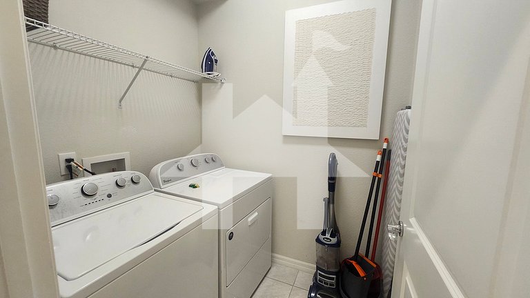 5561-Espaçosa Casa 6Q/5B com Piscina Privativa no Solterra R