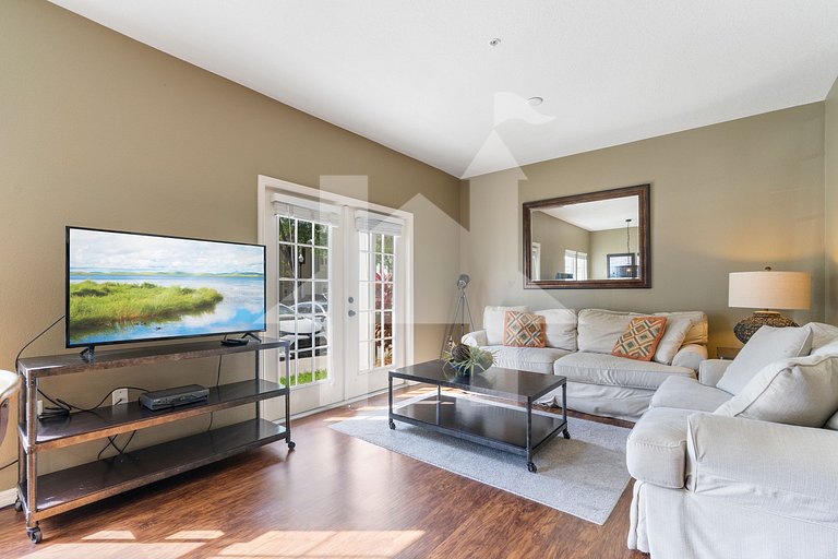 4BR Family Villa w/ Clubhouse – 10 Min to Disney