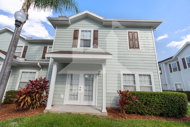 4BR Lucaya Village Home, Sleeps 10