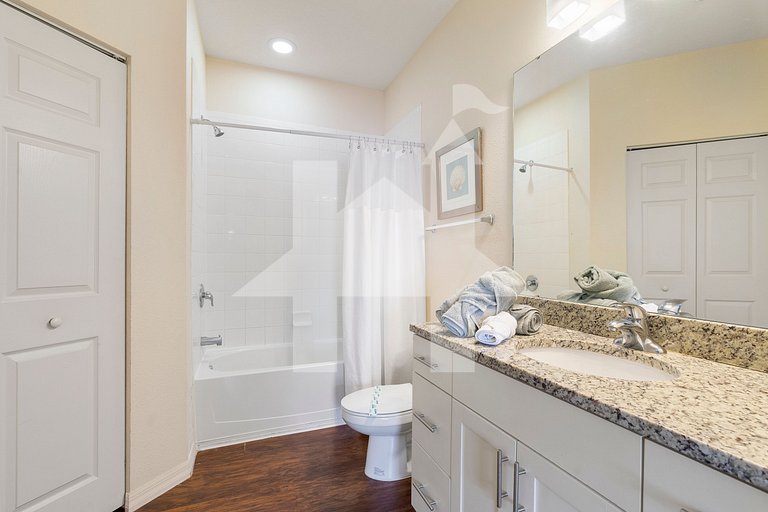 4BR Family Villa w/ Clubhouse – 10 Min to Disney