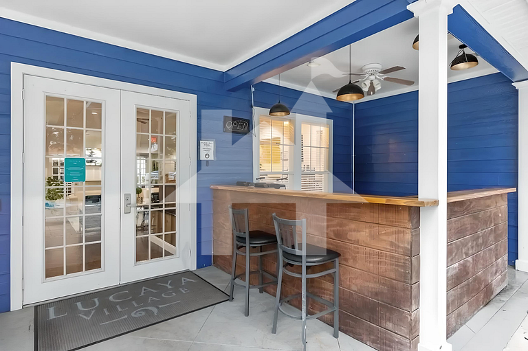 4BR Lucaya Village Home, Sleeps 10