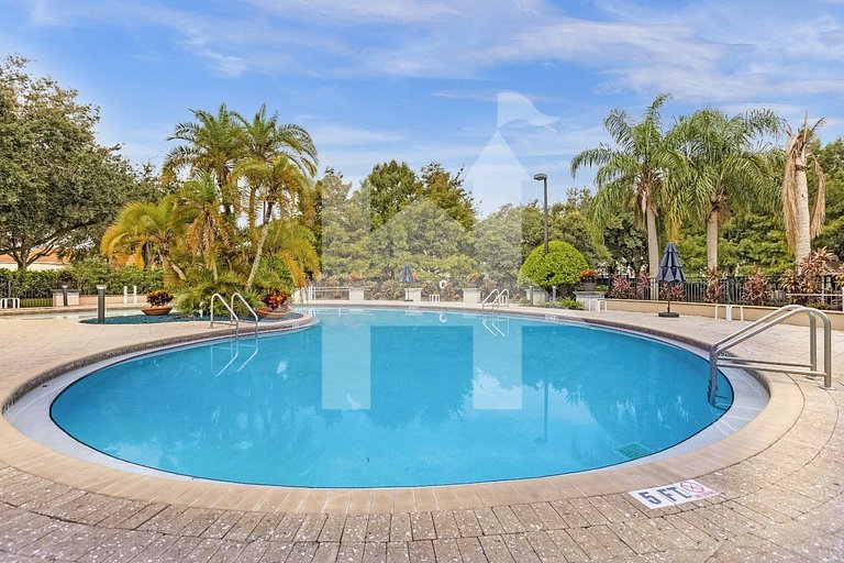 4 BR Villa + Game Room – 15 Min to Disney