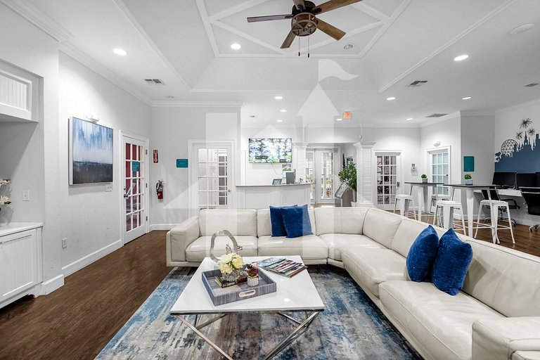 4 BR Villa + Game Room – 15 Min to Disney