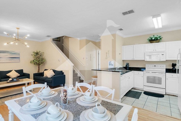 4 BR Villa + Game Room – 15 Min to Disney